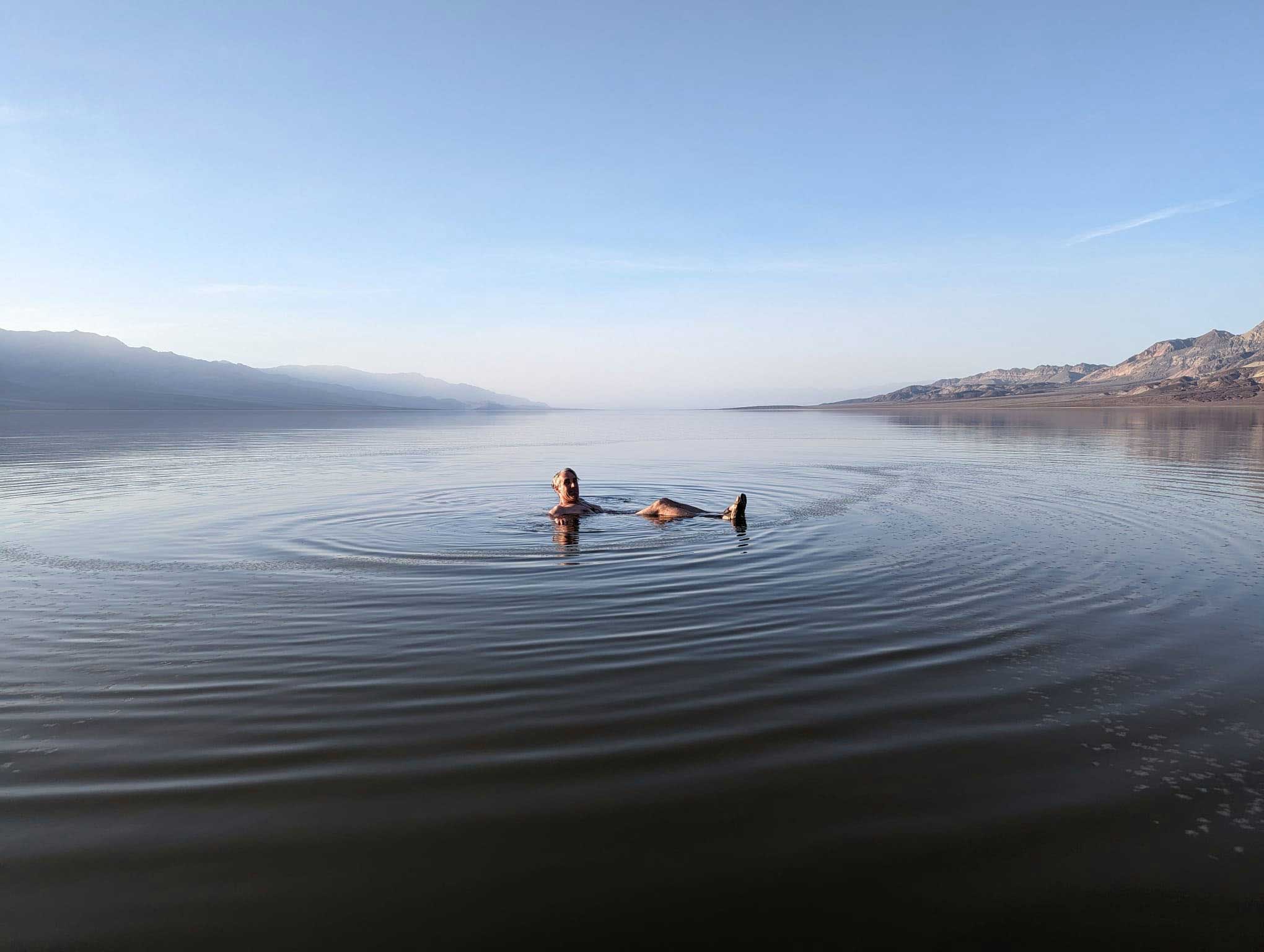 вода глубиной 4 фута