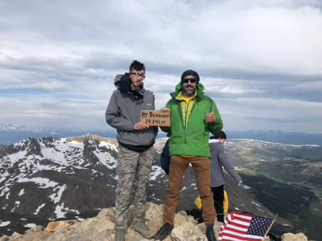 Маунтс Демократ