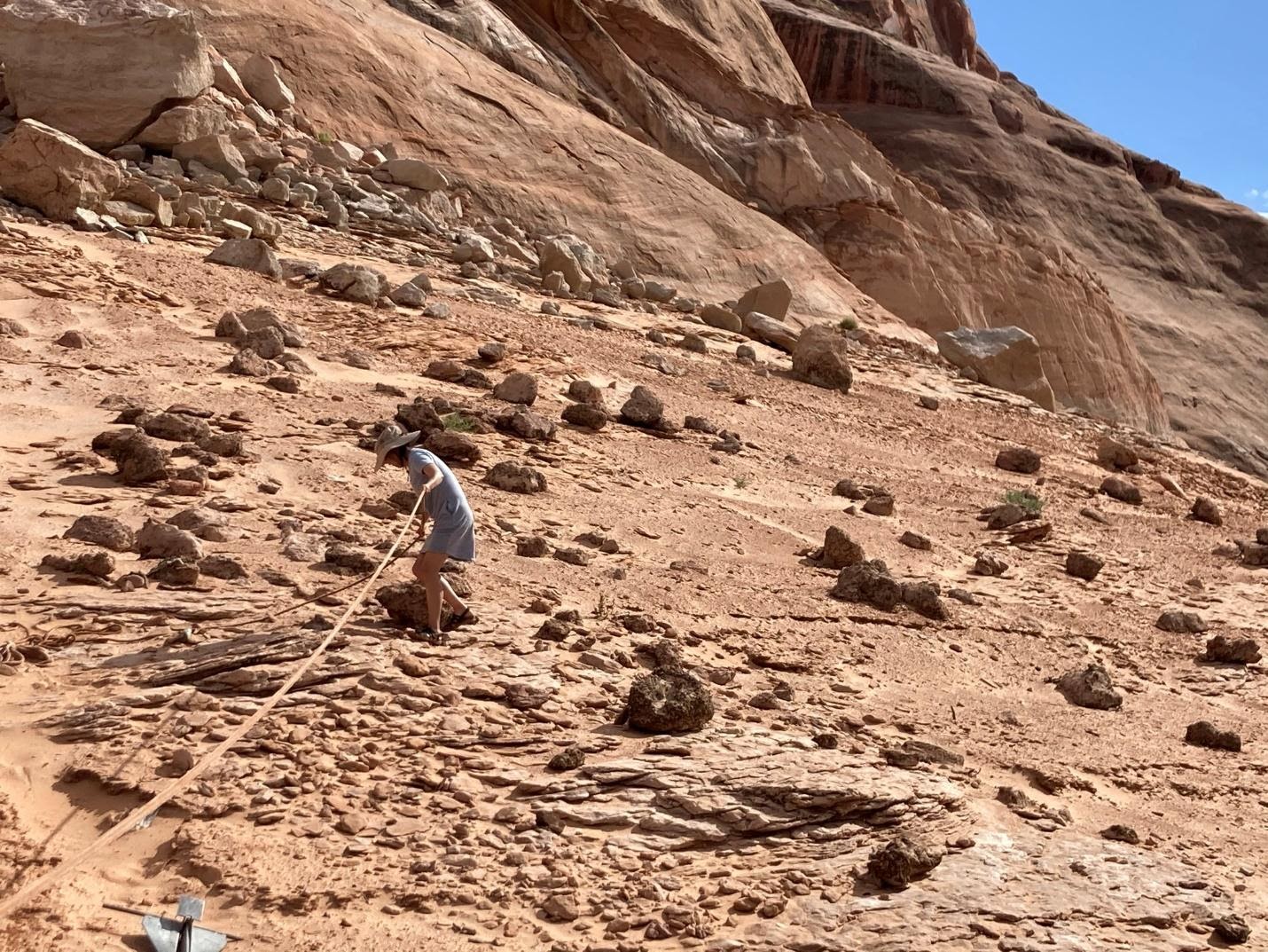 Скалистый пляж