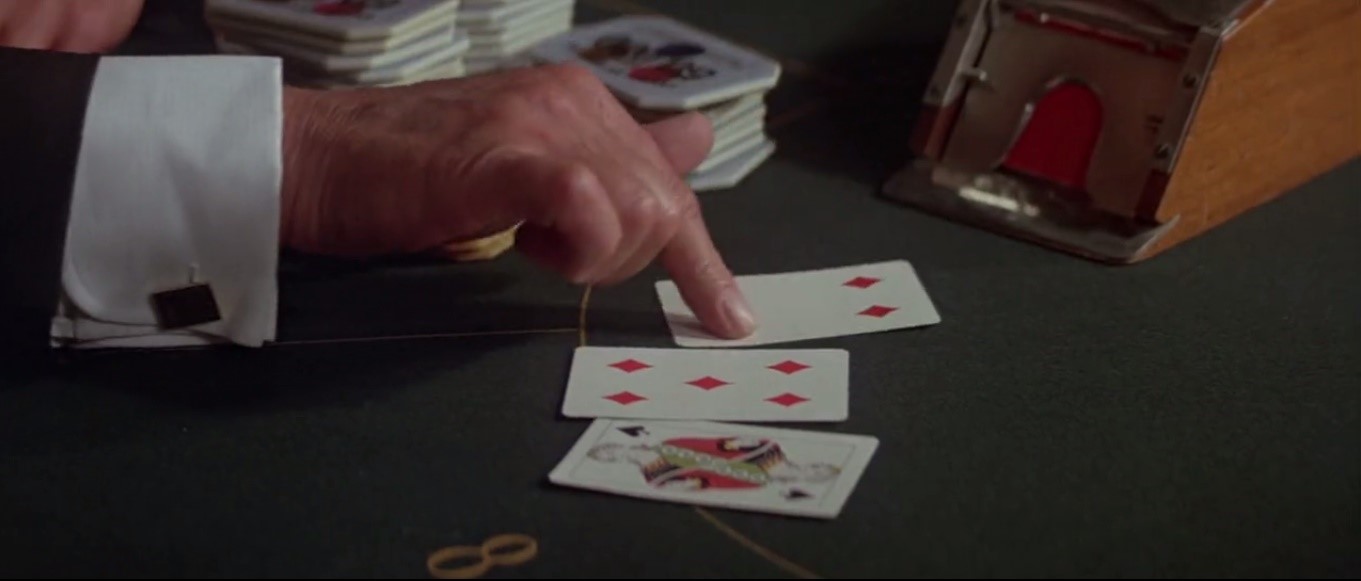 Бонд рисует четыре