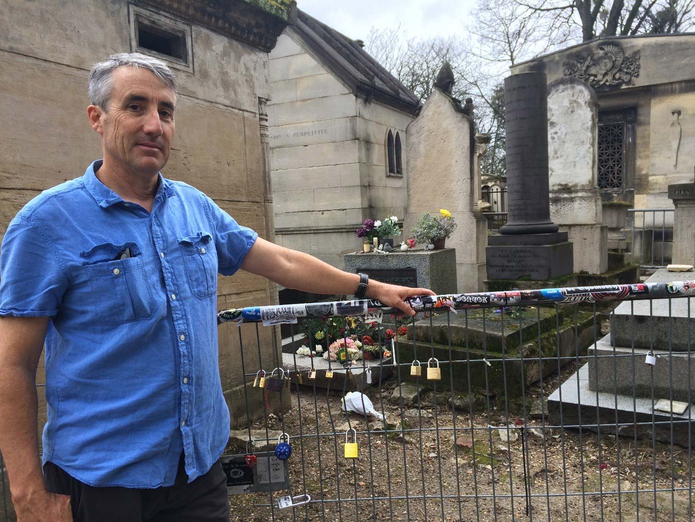 Могила Джима Моррисона