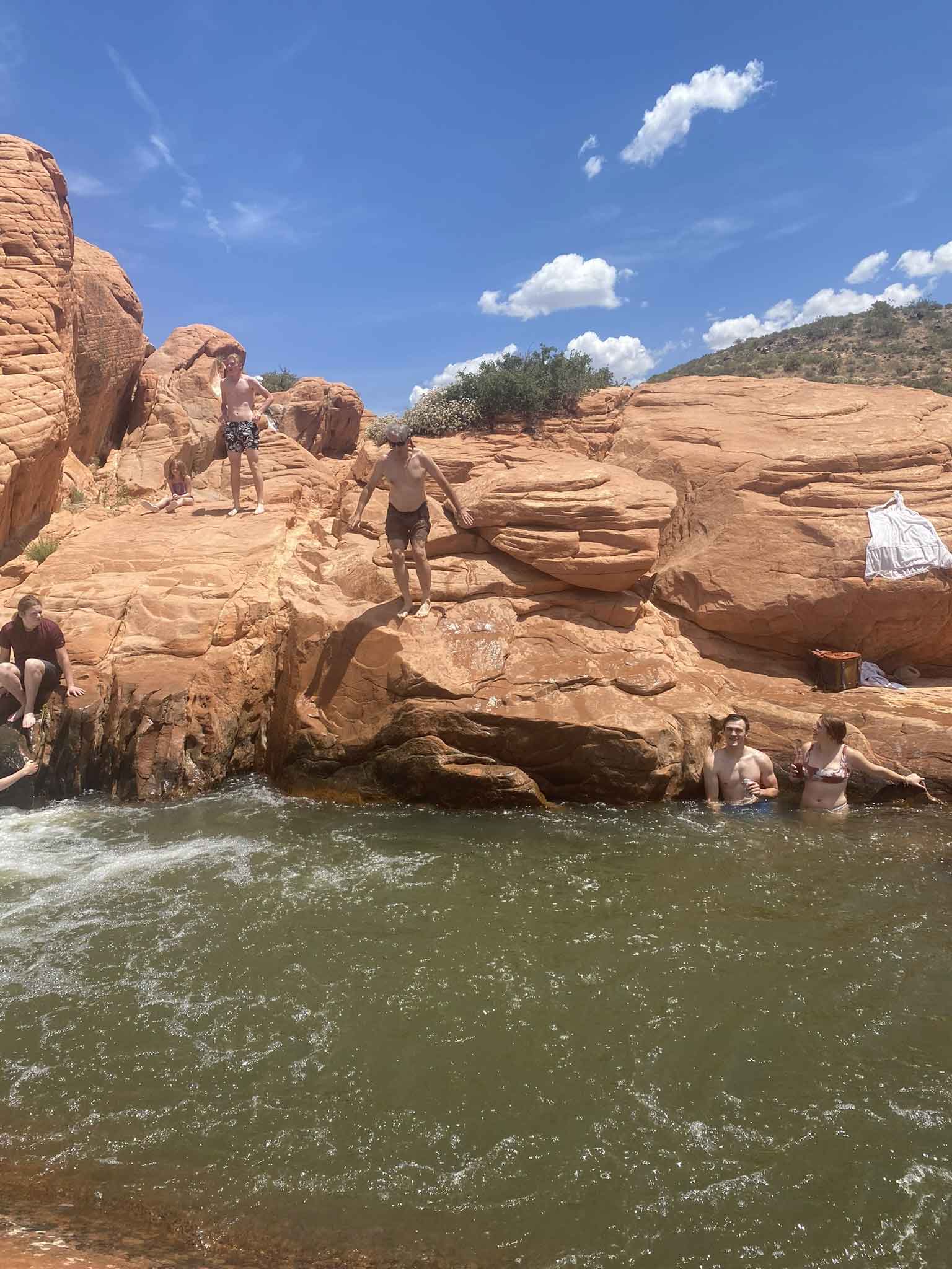 Прыжки со скалы